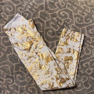 Lilly Pulitzer Gold and White Leggings